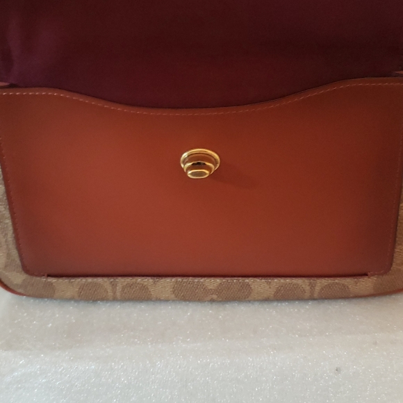 Coach Cassie Camera Bag In Signature Canvas - Picture 7 of 16